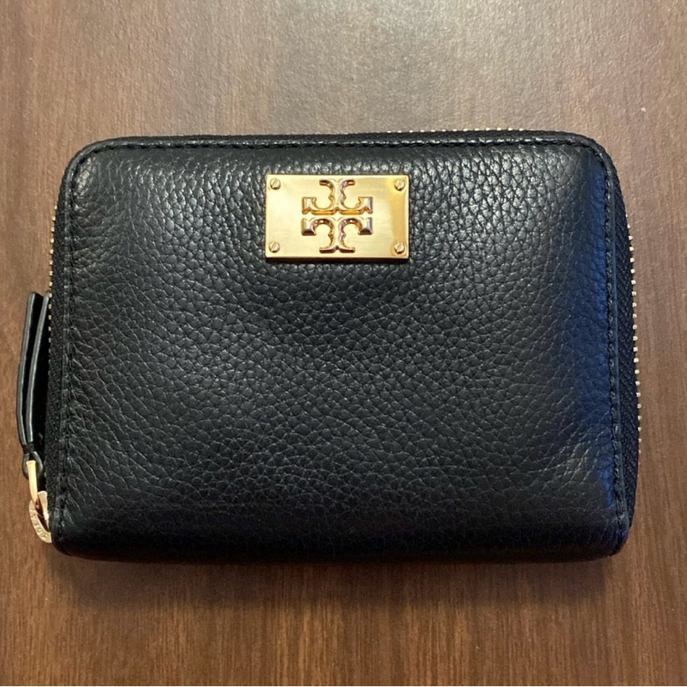 Tory Burch bifold wallet.